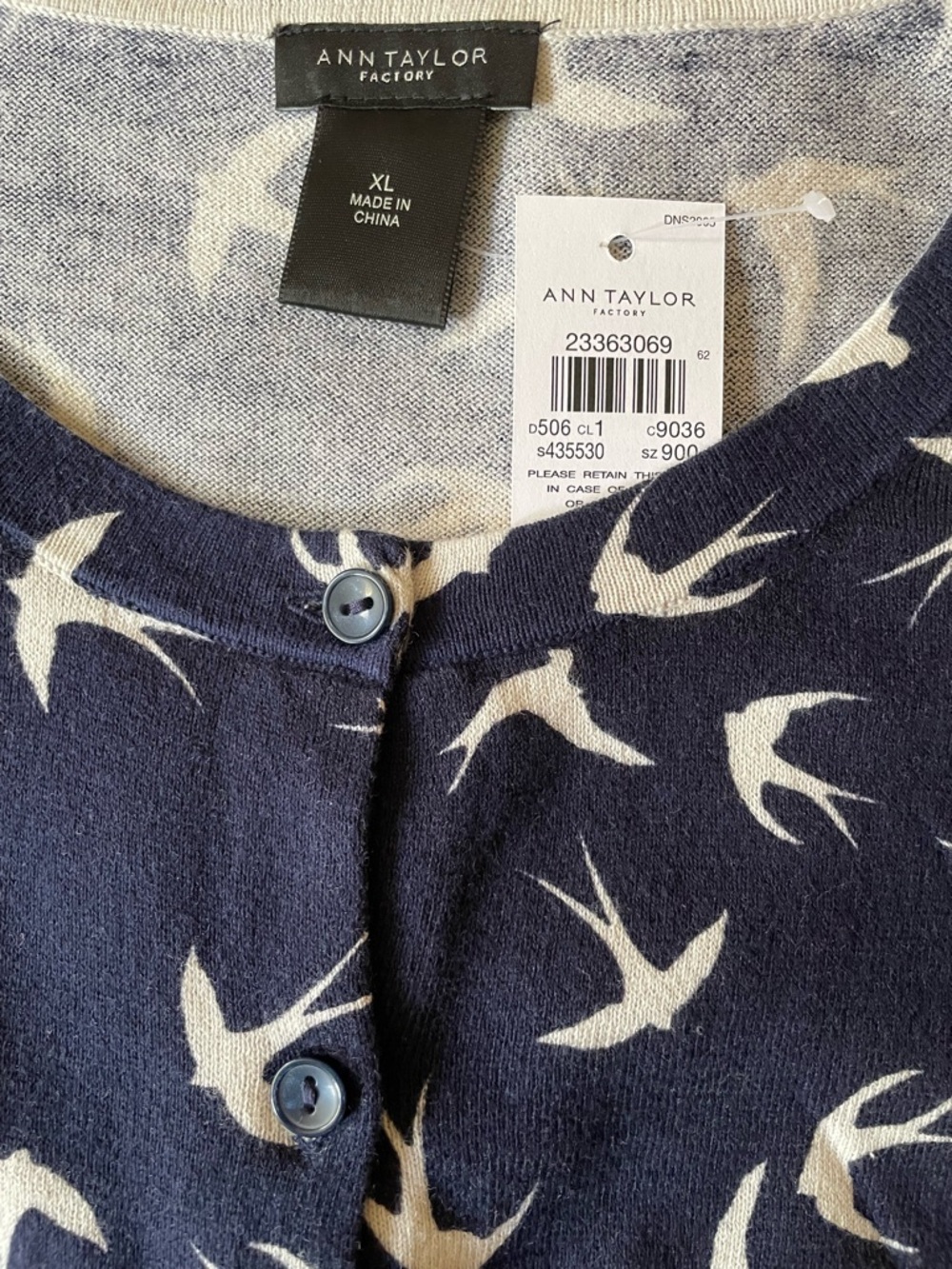Ann Taylor Navy Bird Print Cardigan Swallow Button Front Knit 100% cotton - Picture 4 of 4